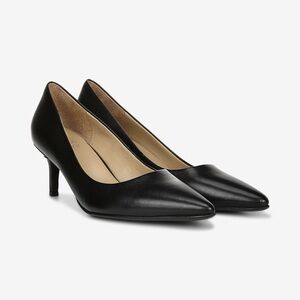 Naturalizer EVERLY PUMP black size 9 NWT in box